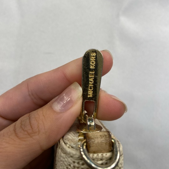 Michael Kors Wallet - Picture 4 of 6